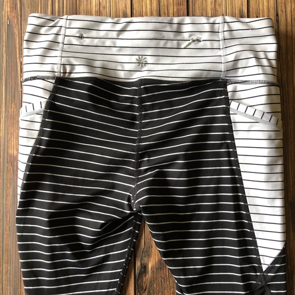 Athleta Black & White Stripe Capri Leggings M - Picture 4 of 6